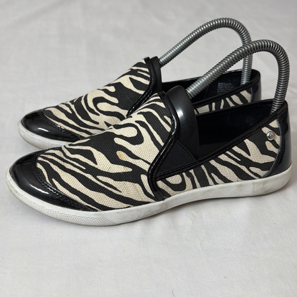 DANA BUCHMAN Zebra Print Slip On Sneakers 6 M Casual Comfort Women's Shoes Fit